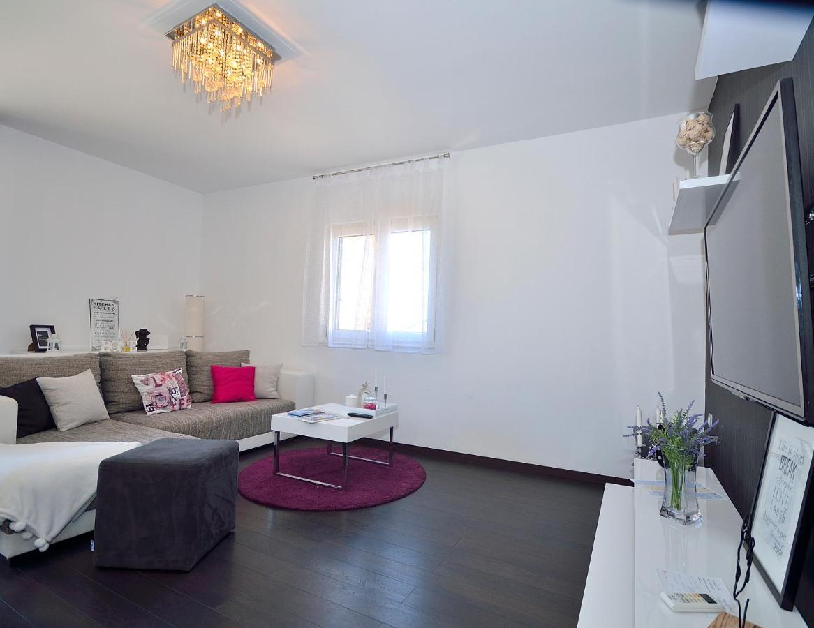 Apartman Staro Selo Примоштен Екстер'єр фото
